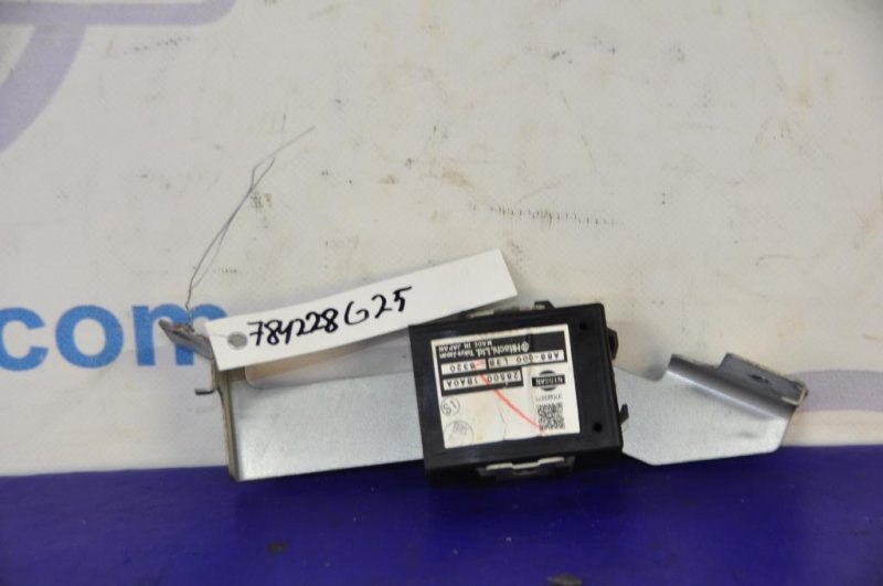 Запчасть блок электронный INFINITI G25/G35/G37/Q40 06-14 28500-1BA0A Б/У Блок электронный INFINITI G25/G35/G37/Q40 06-14 28500-1BA0A Б/У