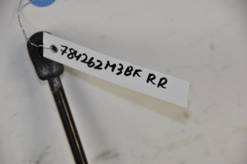 Амортизатор крышки багажника 3 BK 03-08