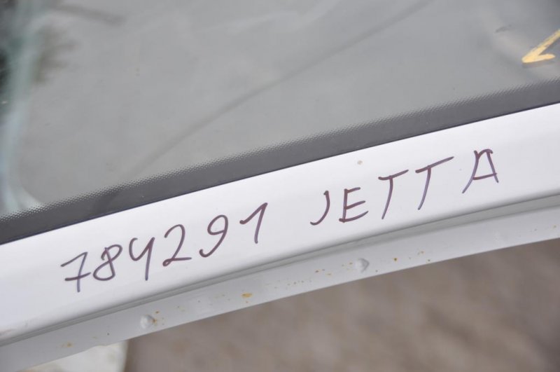 Передняя часть JETTA USA 10-17