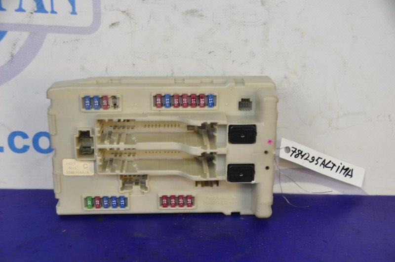 Блок предохранителей моторный отсек NISSAN ALTIMA L32 07-12 284B7-1AA1A Б/У