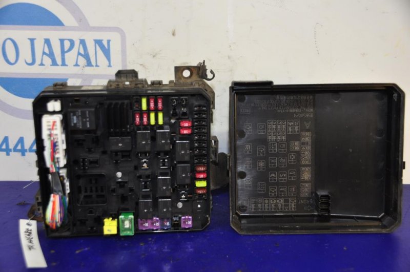 Запчасть блок предохранителей моторный отсек MITSUBISHI OUTLANDER XL 05-13 8565A012 Б/У Блок предохранителей моторный отсек MITSUBISHI OUTLANDER XL 05-13 8565A012 Б/У