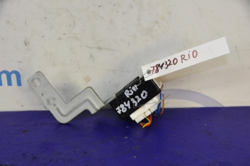 Запчасть реле KIA RIO JB 2005-2011 95230-1E100 Б/У Реле KIA RIO JB 2005-2011 95230-1E100 Б/У