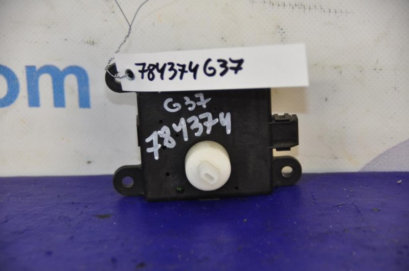 Запчасть моторчик заслонки печки INFINITI G25/G35/G37/Q40 06-14 3K060-30851 Б/У Моторчик заслонки печки INFINITI G25/G35/G37/Q40 06-14 3K060-30851 Б/У