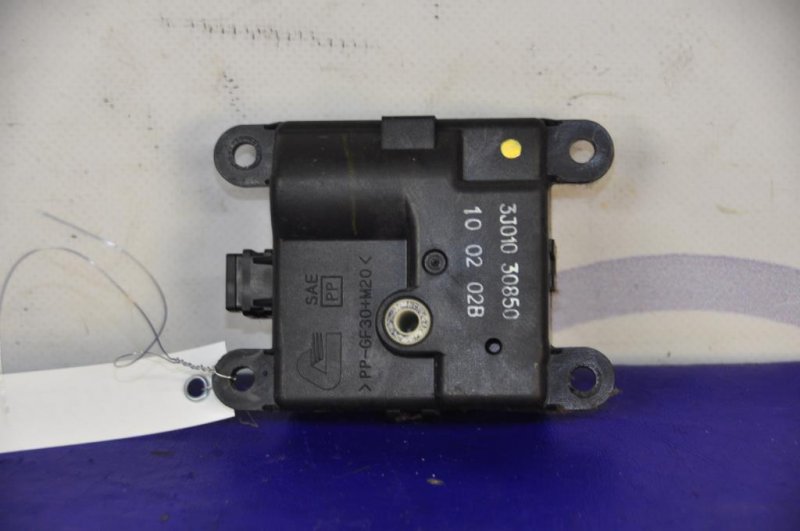 Моторчик заслонки печки INFINITI G25/G35/G37/Q40 06-14