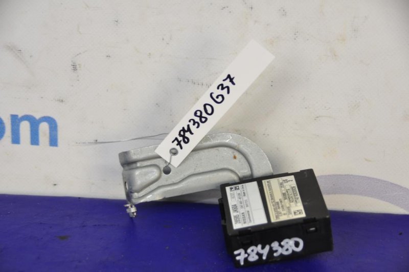 Блок управления центральным замком INFINITI G25/G35/G37/Q40 06-14 28595-JK60A Б/У