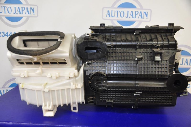 Корпус печки G25/G35/G37/Q40 06-14