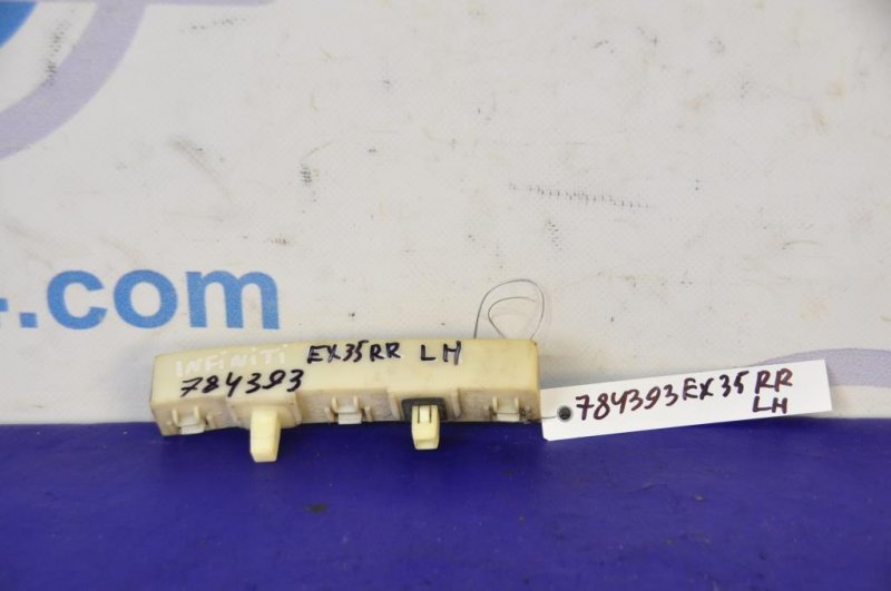 Кронштейн заднего бампера задний левый INFINITI EX35(37) 07-12 85225-1BA0A Б/У