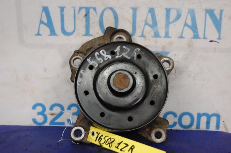 Помпа TOYOTA COROLLA 150 06-13 16100-39466 Б/У