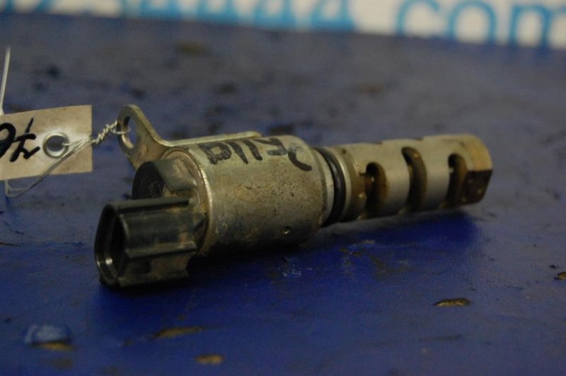 Клапан изменения фаз ГРМ TOYOTA COROLLA 150 06-13 15330-37010 Б/У