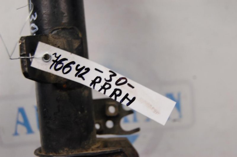 Амортизатор задний правый CAMRY 30 02-06 Амортизатор задний правый CAMRY 30 02-06