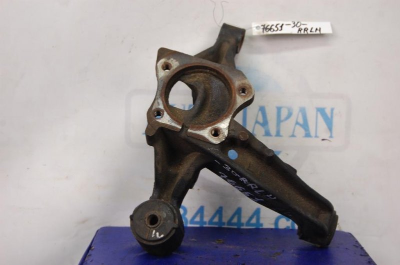 Цапфа задняя левая TOYOTA CAMRY 30 02-06 42305-48010 Б/У