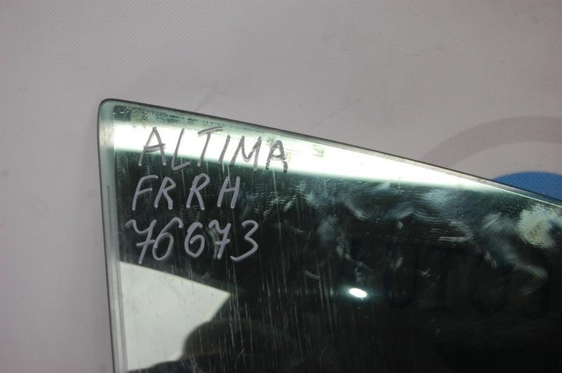 Стекло двери переднее правое ALTIMA L32 07-12