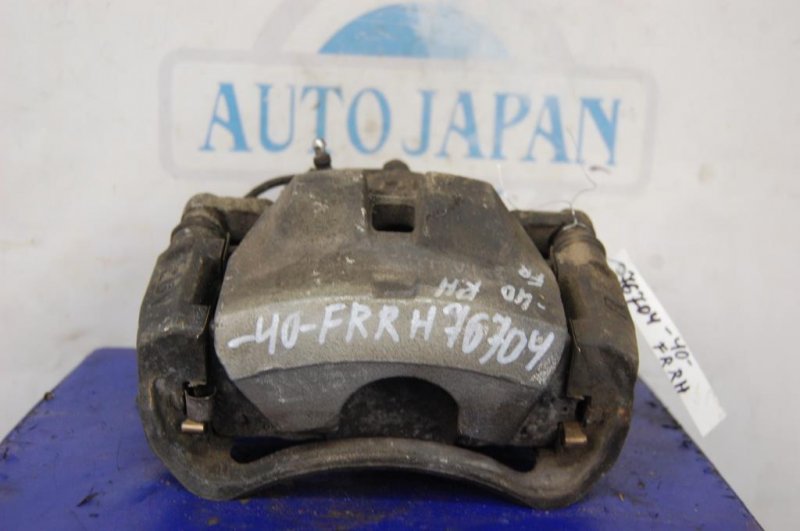 Суппорт тормозной передний правый TOYOTA CAMRY 40 06-11 47730-33340 Б/У