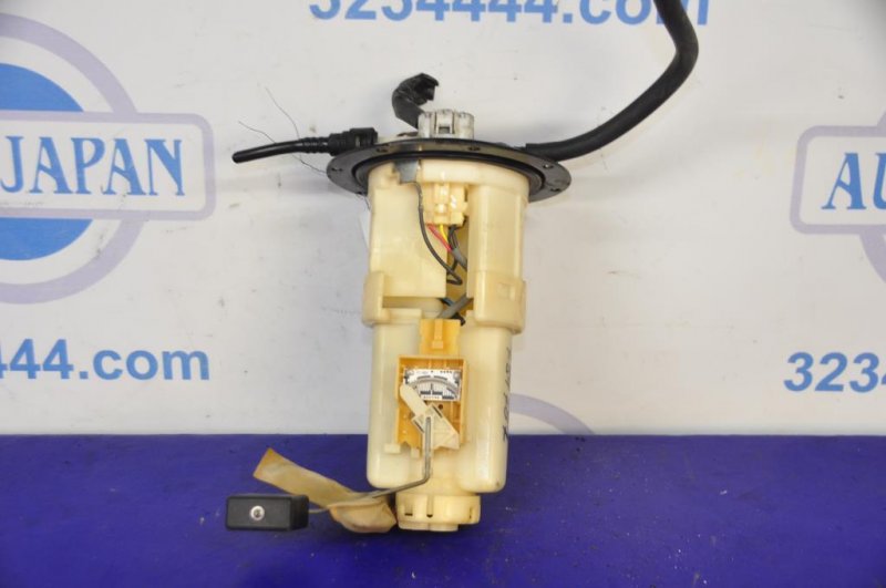 Топливный насос TOYOTA RAV4 00-05 23221-28030 Б/У