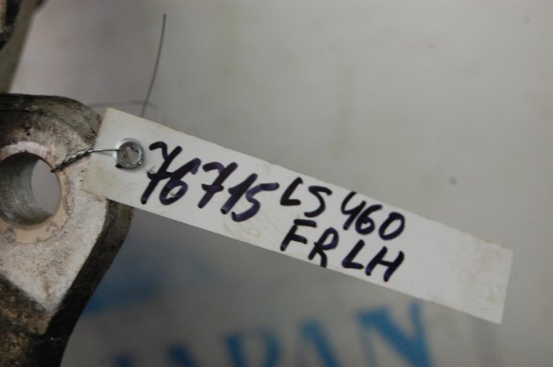 Кулак поворотный передний левый LEXUS LS460 06-12