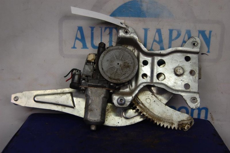 Стеклоподъемник задний левый SUZUKI SX4 06-13 Стеклоподъемник задний левый SUZUKI SX4 06-13