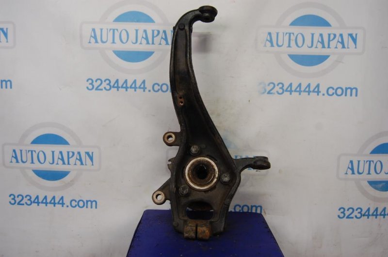 Ступица передняя левая NISSAN QX56 / TITAN / ARMADA 04-16