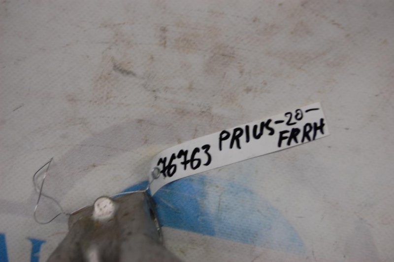 Кулак поворотный передний правый PRIUS - 20 03-11 Кулак поворотный передний правый PRIUS - 20 03-11