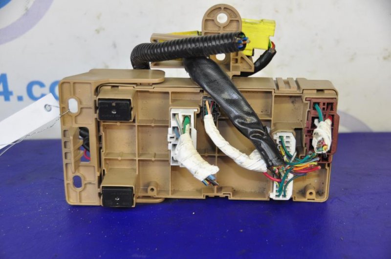 Блок предохранителей салон SUBARU TRIBECA B9 05-07