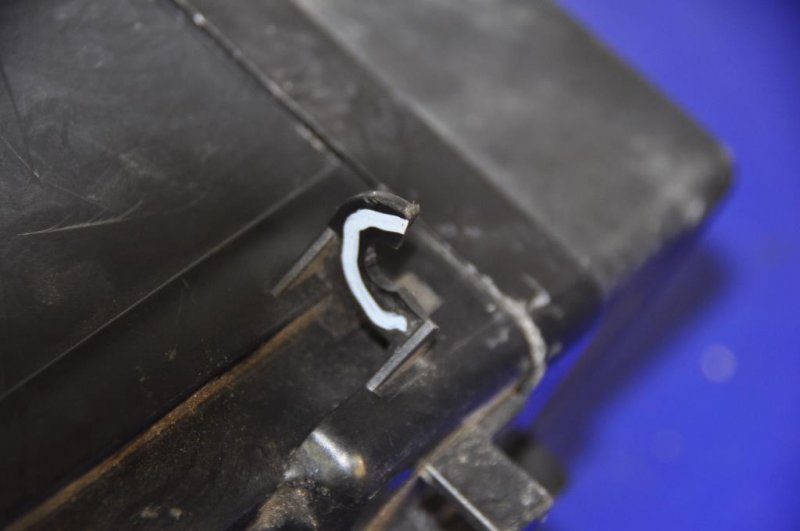 Блок предохранителей моторный отсек TRIBECA B9 05-07