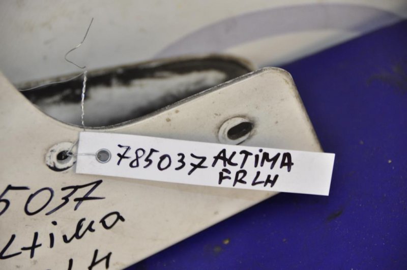 Брызговик передний левый ALTIMA L32 07-12