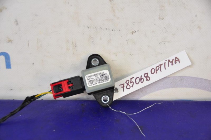 Датчик удара передний KIA OPTIMA TF 11-16 95920-1M200 Б/У