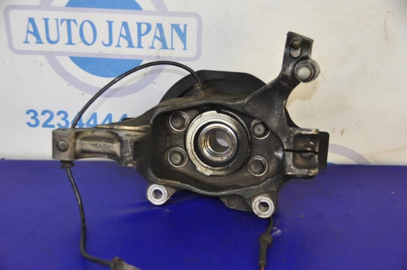 Кулак поворотный передний правый NISSAN TEANA J32 08-14 40014-JA00A Б/У