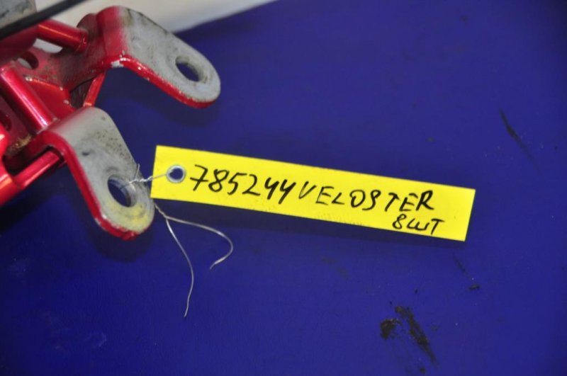 Петля двери VELOSTER 11-18