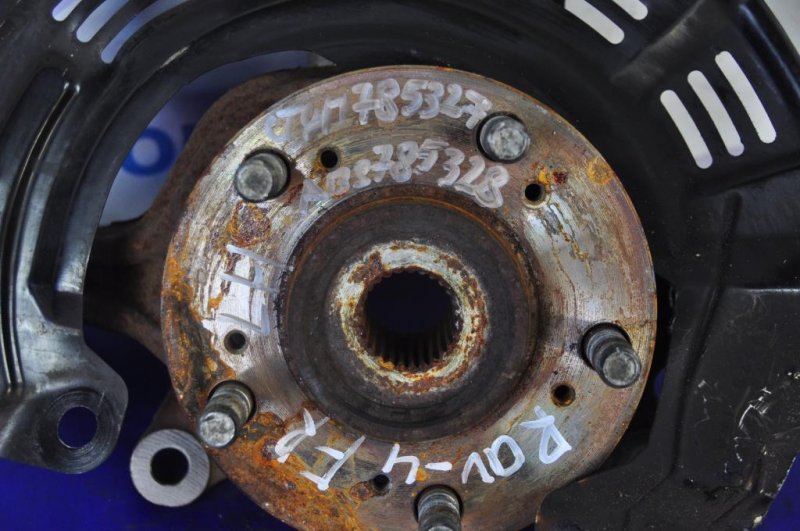 Датчик ABS передний левый RAV4 05-12