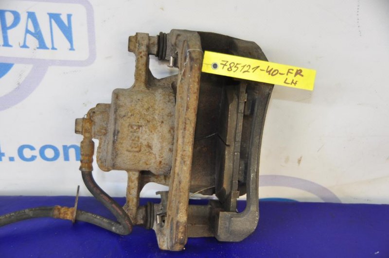 Суппорт тормозной передний левый TOYOTA CAMRY 40 06-11
