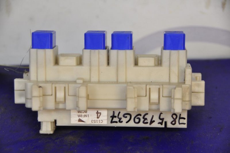 Блок предохранителей моторный отсек G25/G35/G37/Q40 06-14