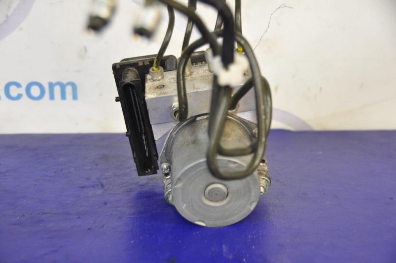 Блок ABS INFINITI M35/M45 04-10 47660-EJ72E Б/У