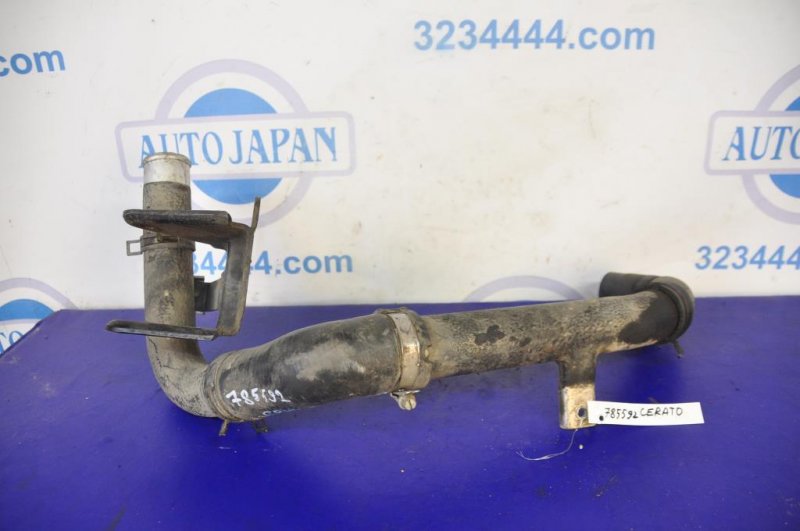 Патрубок интеркулера KIA CERATO LD 04-08 28275-2A120 Б/У
