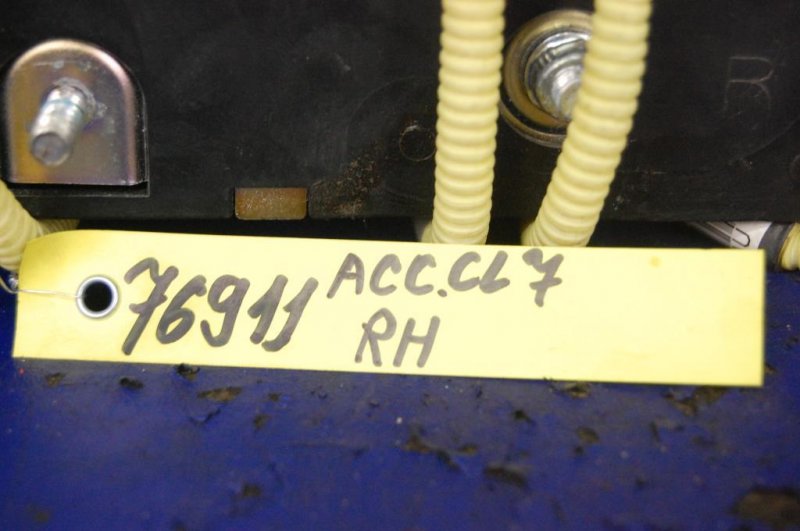 Подушка безопасности в сиденье правая ACCORD CL7 / TSX 03-08