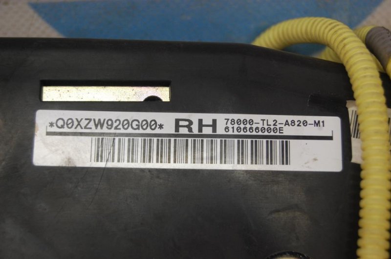 Подушка безопасности в сиденье правая ACCORD CL7 / TSX 03-08