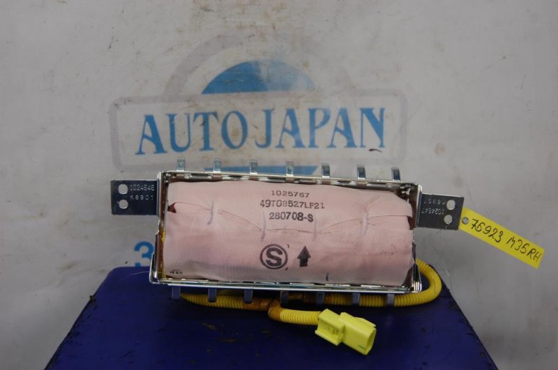Подушка безопасности пассажира INFINITI M35/M45 04-10 K851E-EH100 Б/У