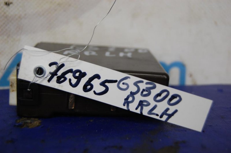 Блок управления центральным замком GS350 GS300 05-11