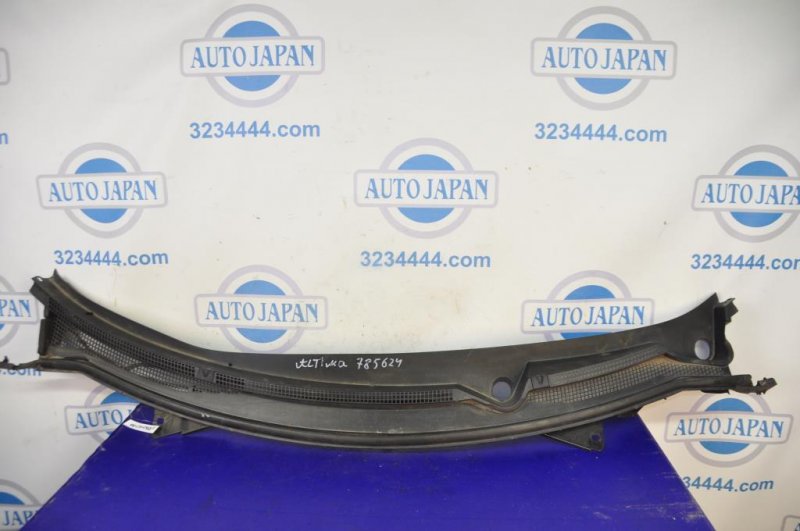 Пластик под лобовое стекло / Жабо NISSAN ALTIMA L32 07-12 66862-ZN50A Б/У