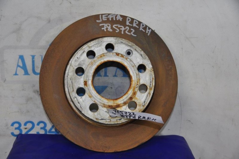 Тормозной диск задний VOLKSWAGEN JETTA USA 10-17 5C0 615 601 Б/У