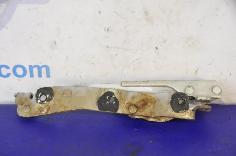 Петля крышки багажника правая MITSUBISHI GALANT 03-12