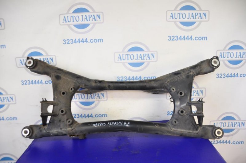 Запчасть балка задней подвески SUZUKI KIZASHI 09-14 46700-57L00 Б/У Балка задней подвески SUZUKI KIZASHI 09-14 46700-57L00 Б/У