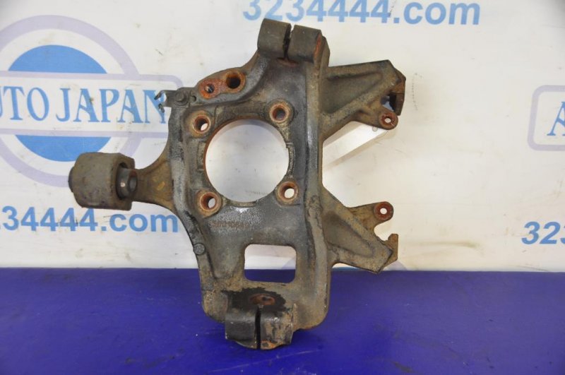 Цапфа задняя левая NISSAN QX56 / TITAN / ARMADA 04-16