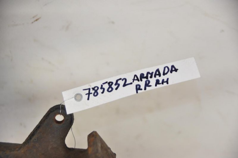 Цапфа задняя правая QX56 / TITAN / ARMADA 04-16