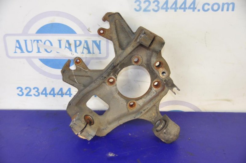 Цапфа задняя правая NISSAN QX56 / TITAN / ARMADA 04-16