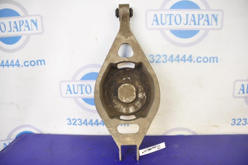 Запчасть рычаг задней подвески поперечный нижний задний правый INFINITI M35/M45 04-10 551B0-EG000 Б/У Рычаг задней подвески поперечный нижний задний правый INFINITI M35/M45 04-10 551B0-EG000 Б/У