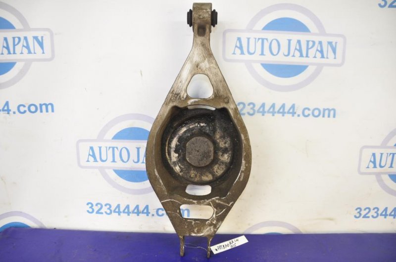 Рычаг задней подвески поперечный нижний задний левый INFINITI M35/M45 04-10 551B0-EG000 Б/У