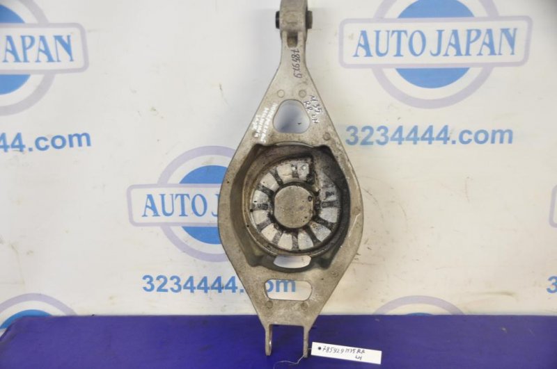 Рычаг задней подвески поперечный нижний задний левый INFINITI M35/M45 04-10 551B0-EG000 Б/У