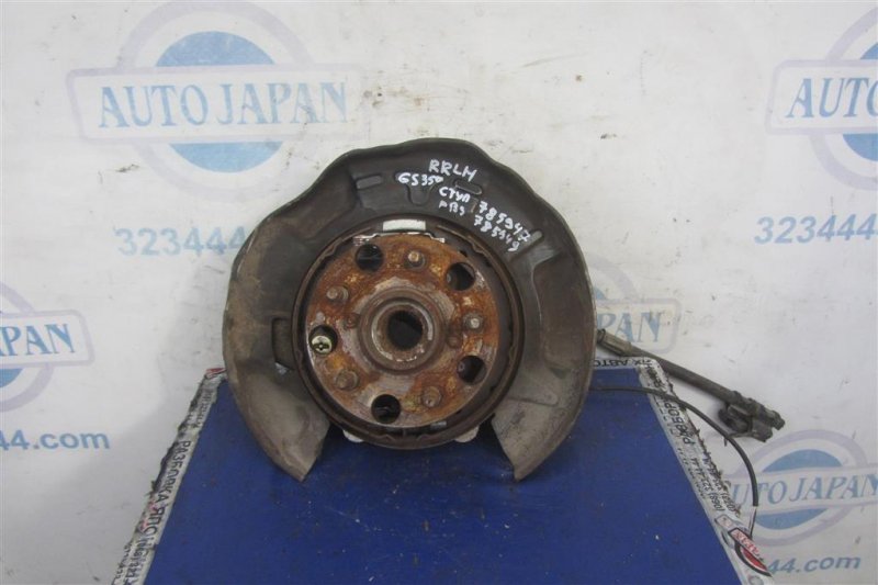 Ступица задняя левая LEXUS GS350 GS300 05-11 42410-30020 Б/У