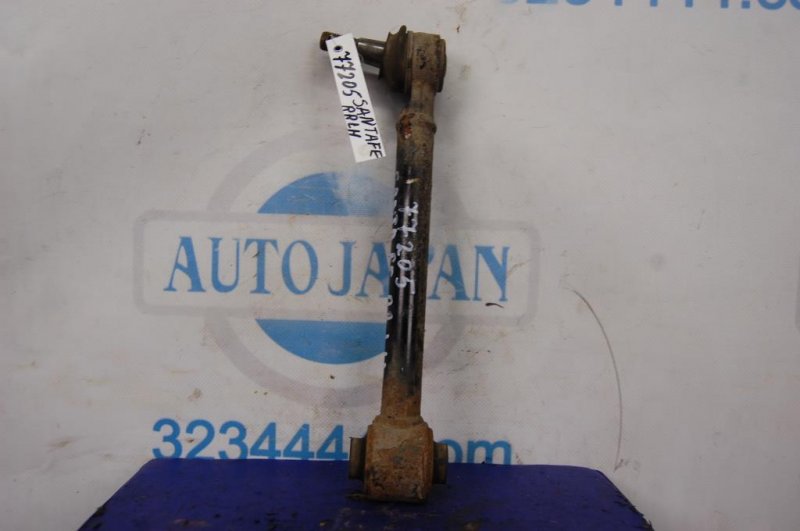 Рычаг задней подвески поперечный нижний задний левый HYUNDAI SANTA FE (CM) 05-12 55250-2B100 Б/У