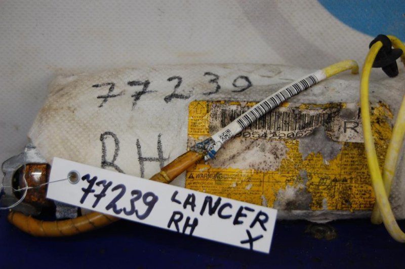 Подушка безопасности в сиденье правая LANCER X 10 07-15